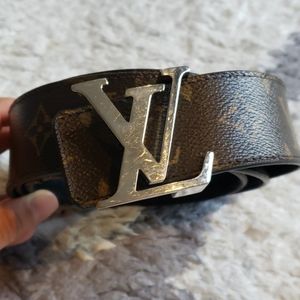 Authentic Men Louis Vuitton Reversible Belt 40mm
